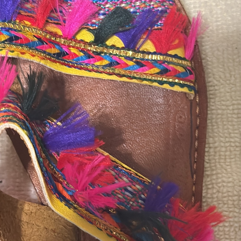 Colorful Fringe Sandals - Picture 4 of 4